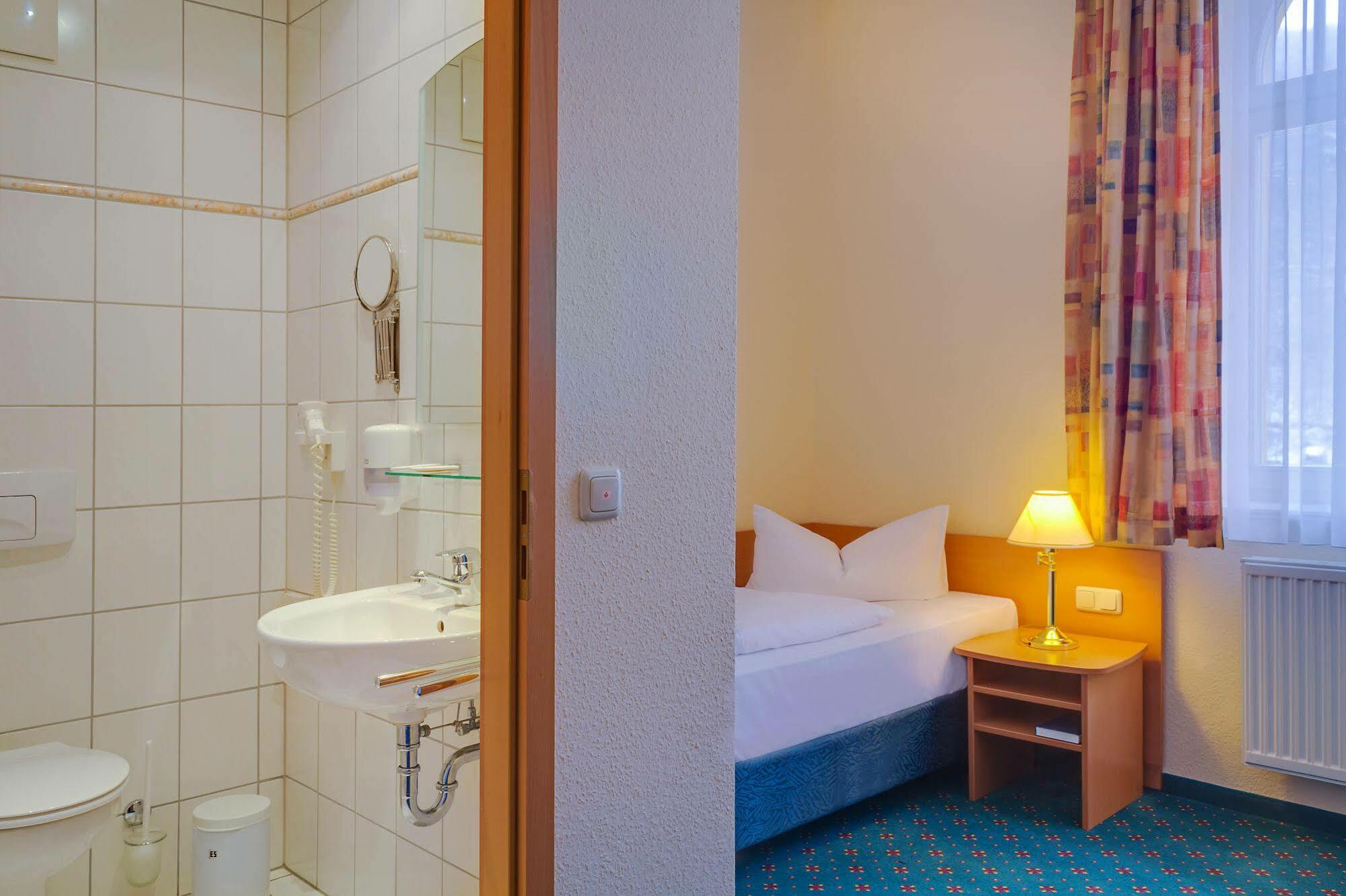 Ferien Hotel Villa Suedharz Sülzhayn Extérieur photo